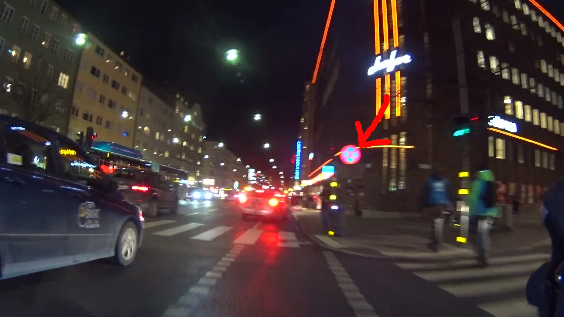 Stillbild från filmen ovan som visar stoppförbudet