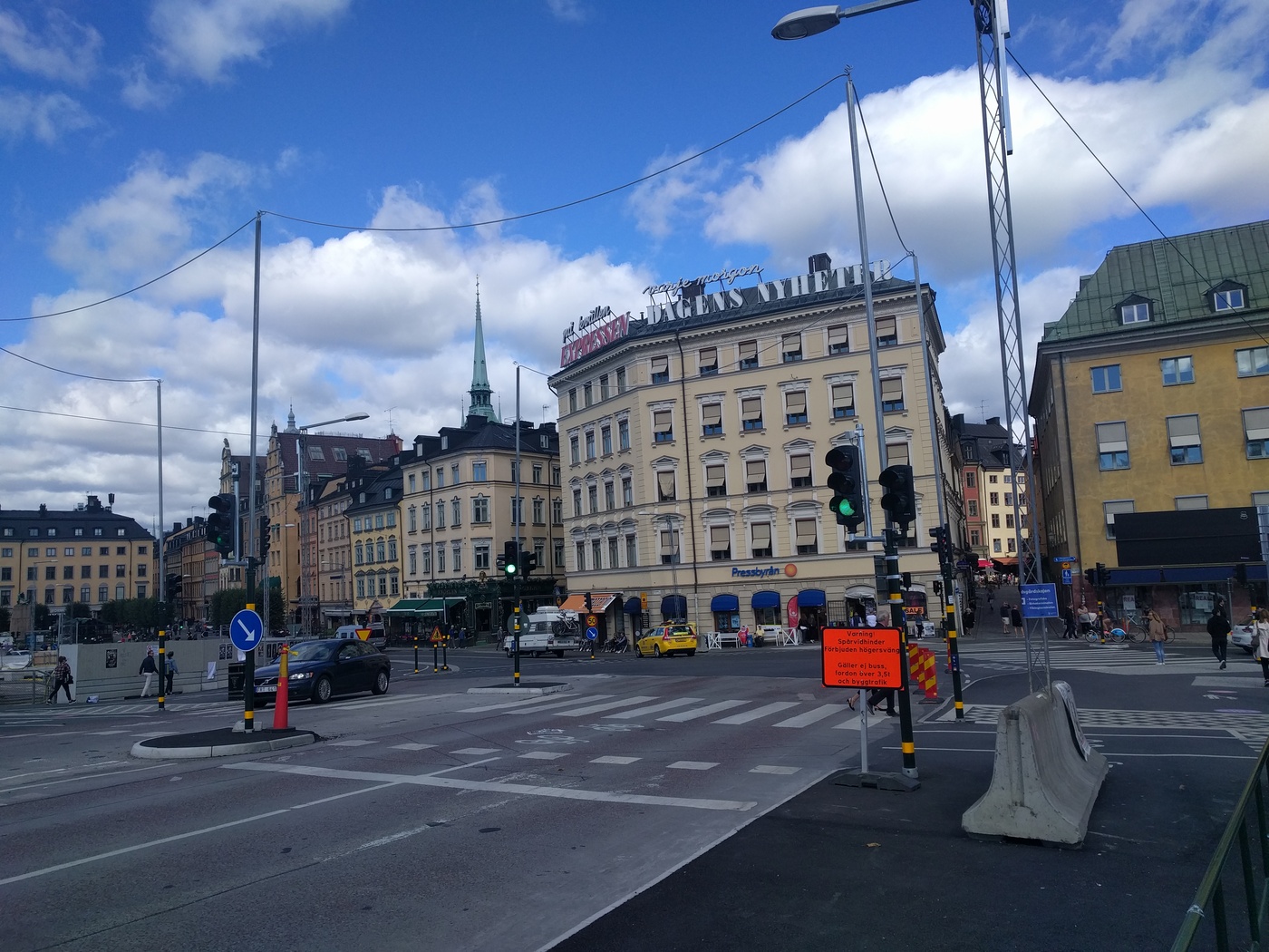 Informationsskylt, förbjuden högersväng