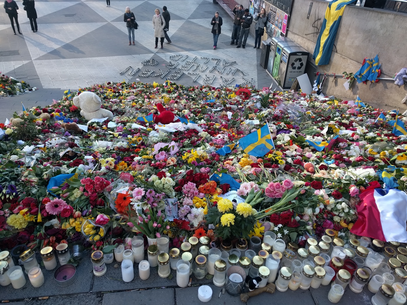 Sergels torg, morgonen den 11/49