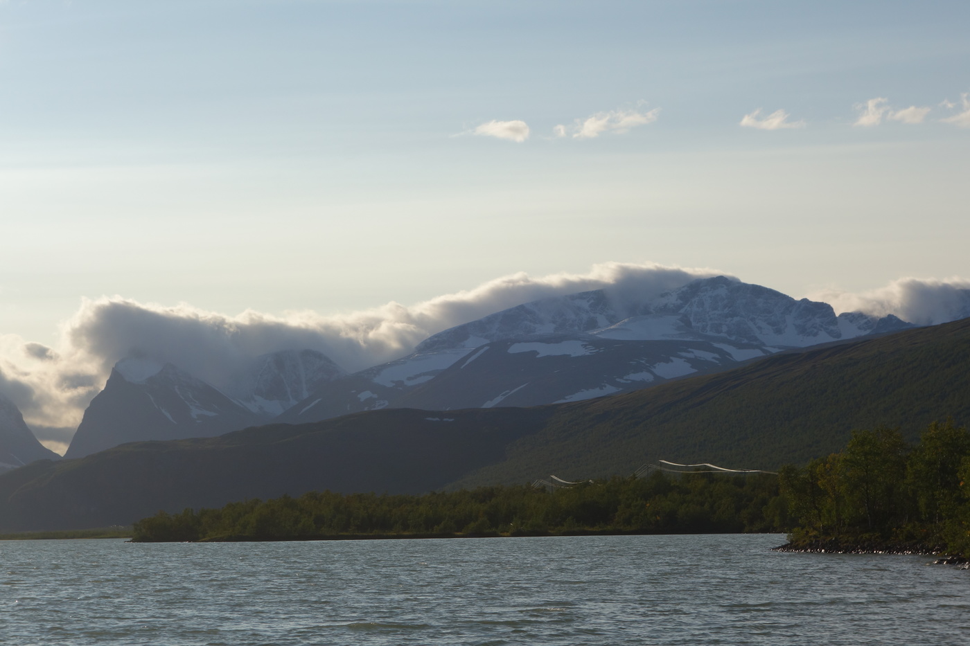 Molnigt över topparna